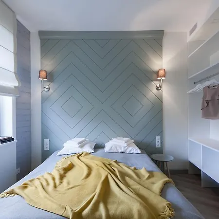 Apartment 9010
